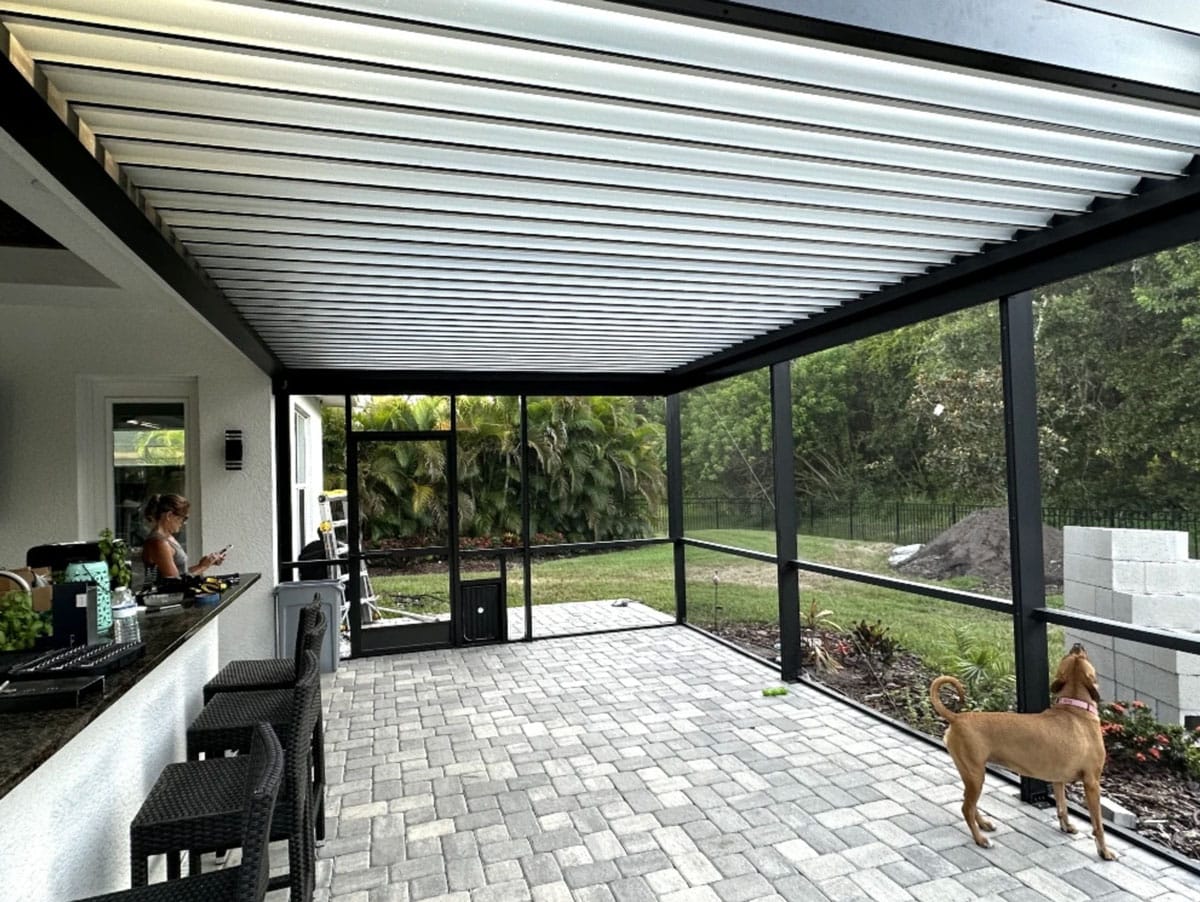 A Florida screened-in pergola