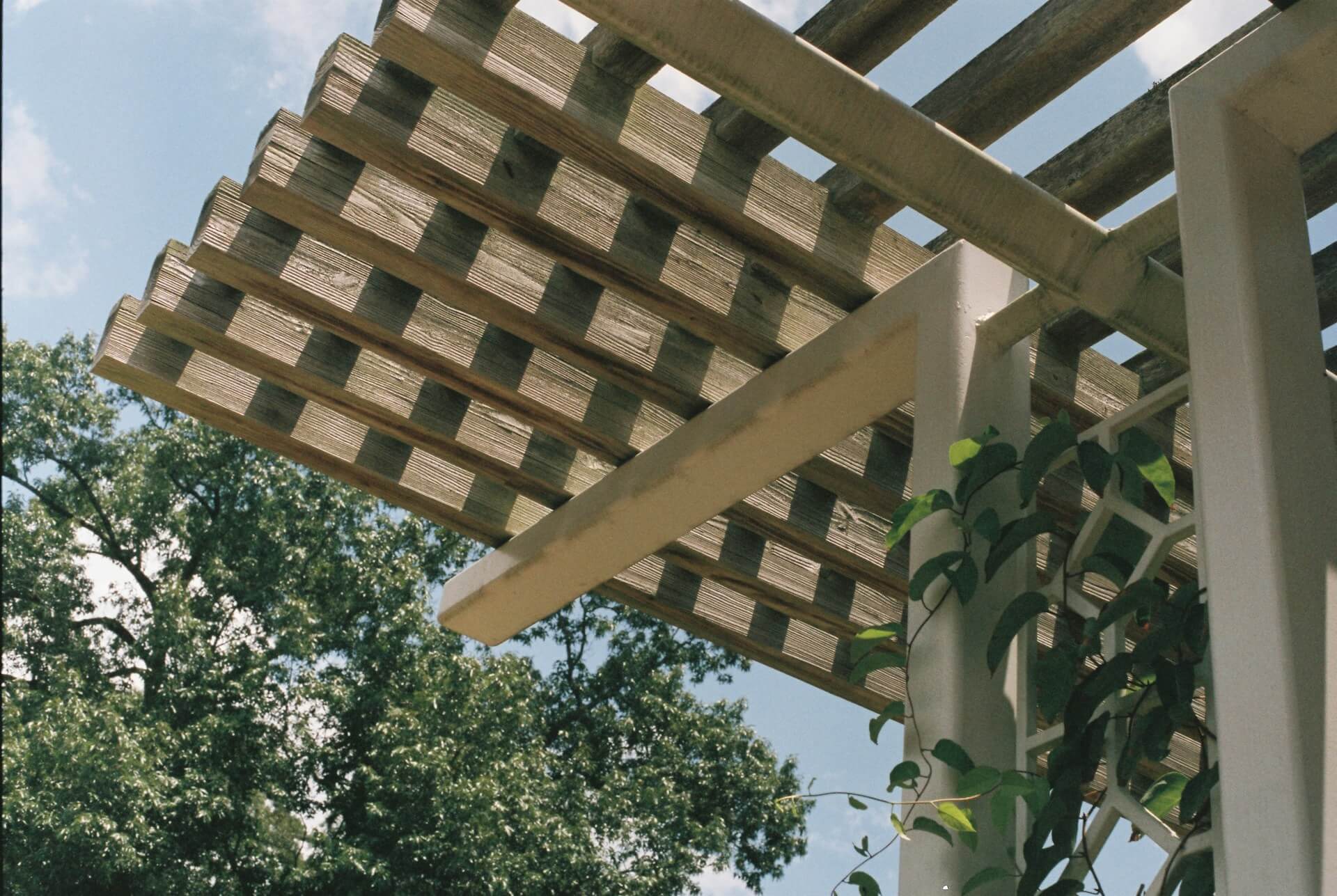 aluminum pergola installation