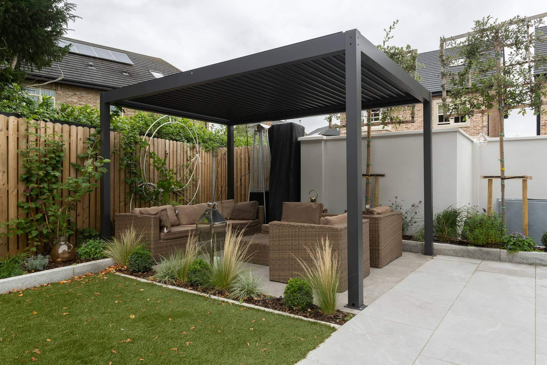 aluminum pergola installation
